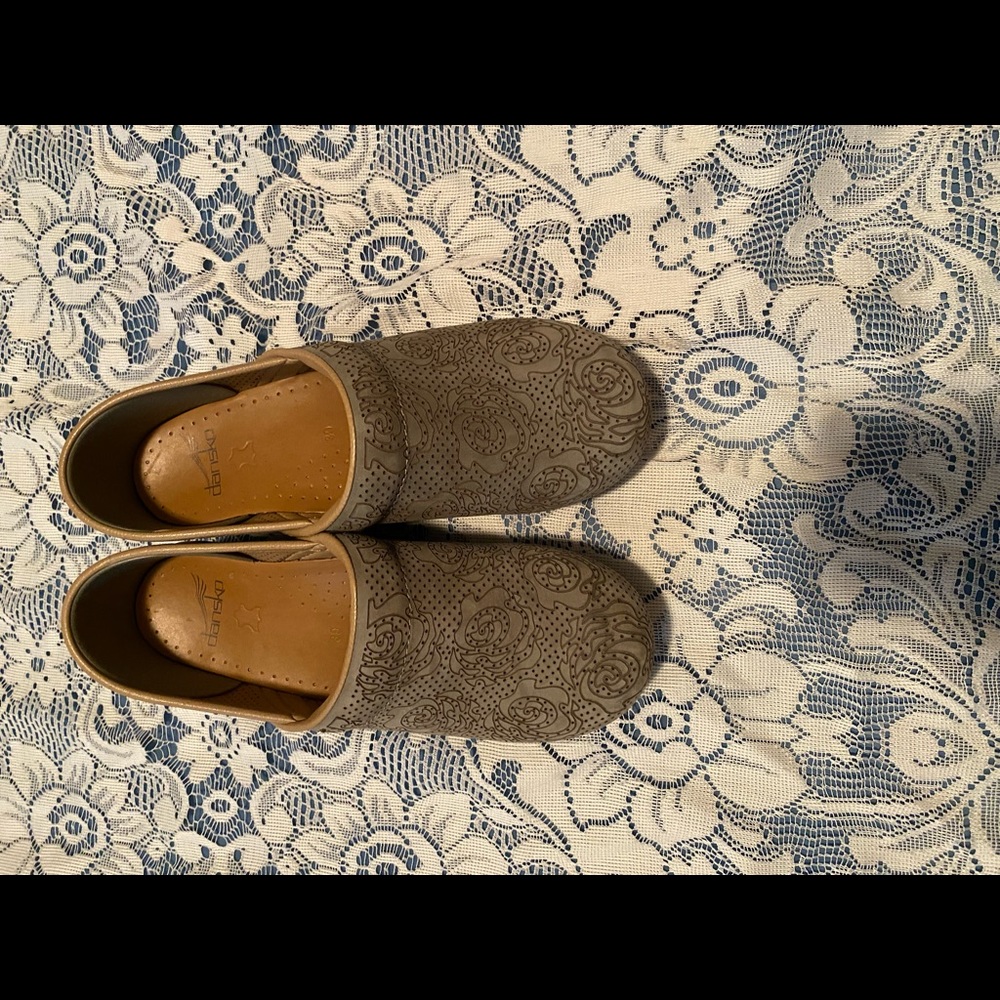 Slip-ons - Picture 2 of 3